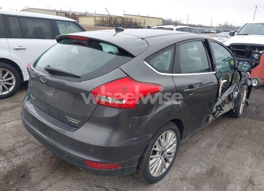 Photo 4 of 2016 Ford Focus TITANIUM (VIN 1FADP3N28GL252005)