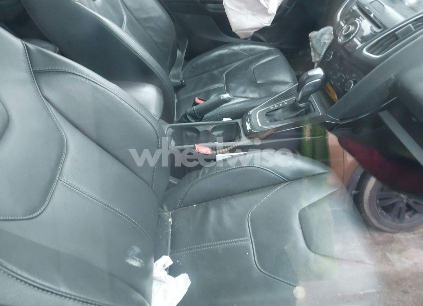 Photo 5 of 2016 Ford Focus TITANIUM (VIN 1FADP3N28GL252005)