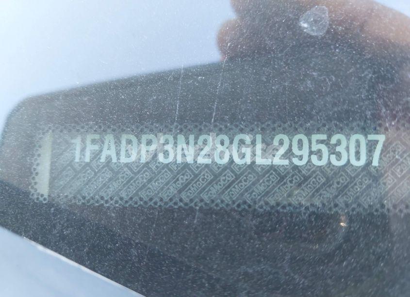 Photo 9 of 2016 Ford Focus TITANIUM (VIN 1FADP3N28GL295307)