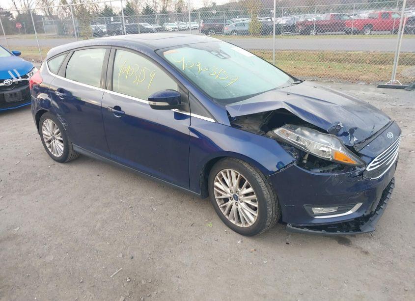 2017 Ford Focus TITANIUM (VIN 1FADP3N28HL228336) main photo