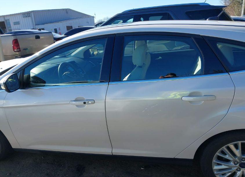 Photo 14 of 2017 Ford Focus TITANIUM (VIN 1FADP3N28HL317226)