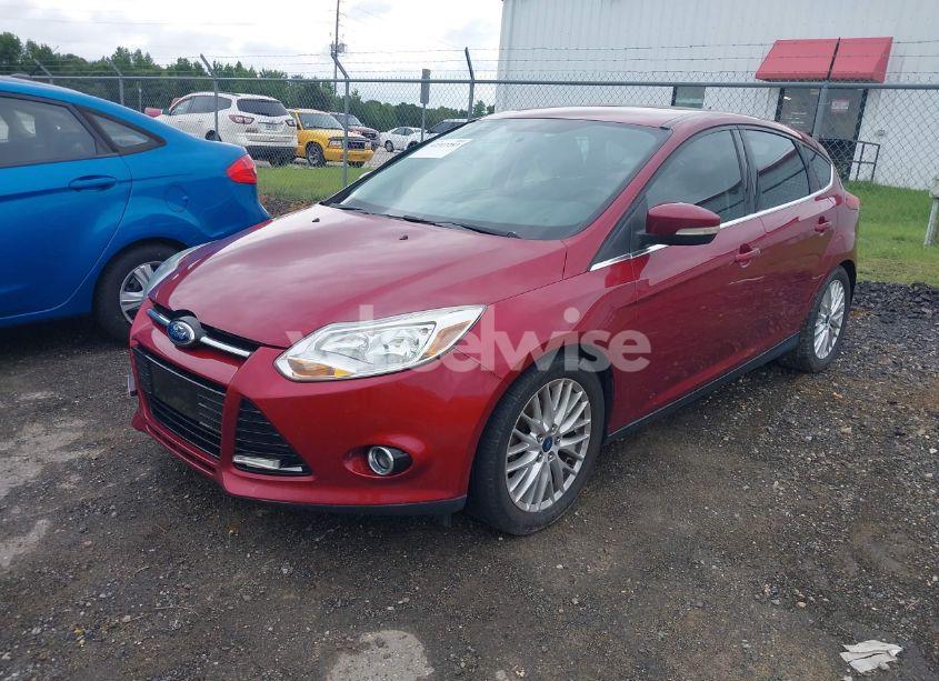 Photo 2 of 2013 Ford Focus TITANIUM (VIN 1FADP3N29DL121127)