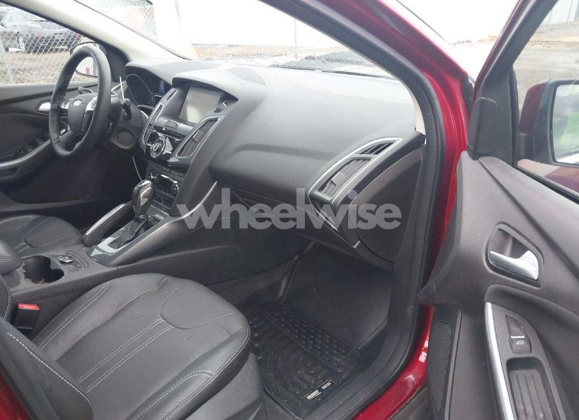 Photo 5 of 2013 Ford Focus TITANIUM (VIN 1FADP3N29DL121127)