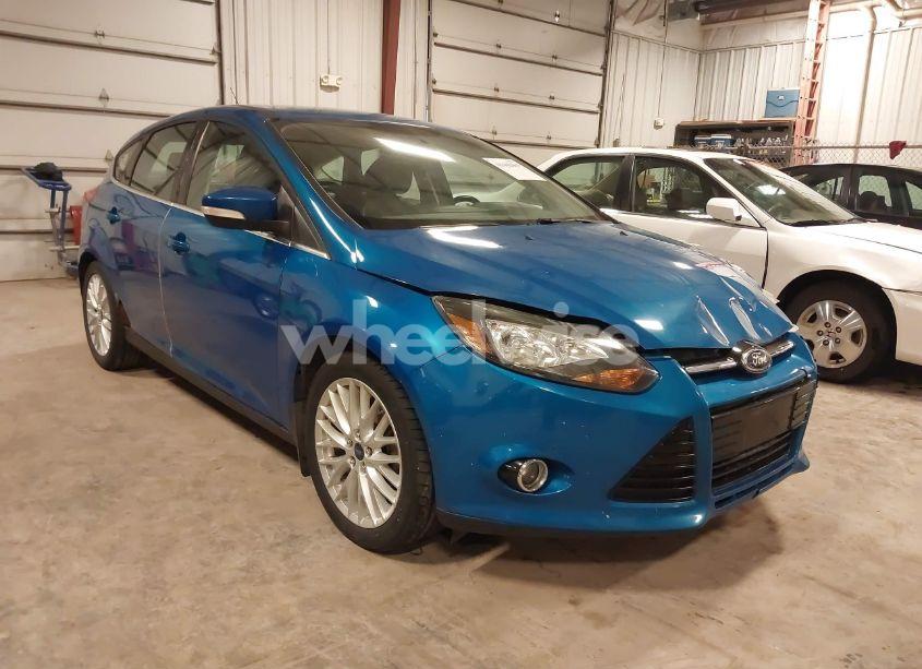 2013 Ford Focus TITANIUM (VIN 1FADP3N29DL143144) main photo