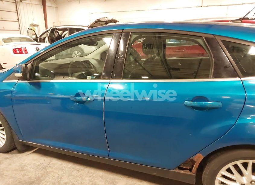 Photo 14 of 2013 Ford Focus TITANIUM (VIN 1FADP3N29DL143144)