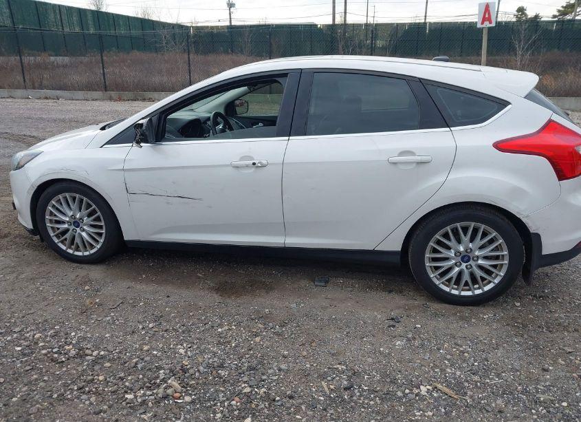 Photo 6 of 2013 Ford Focus TITANIUM (VIN 1FADP3N29DL160512)