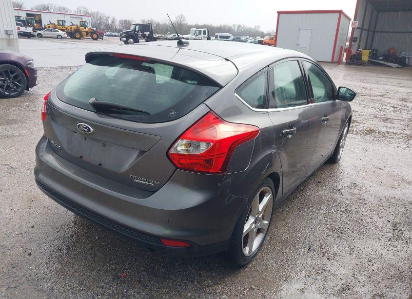 Photo 4 of 2013 Ford Focus TITANIUM (VIN 1FADP3N29DL282691)