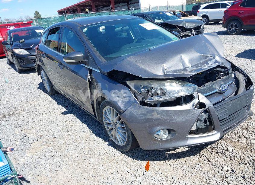 2014 Ford Focus TITANIUM (VIN 1FADP3N29EL342132) main photo