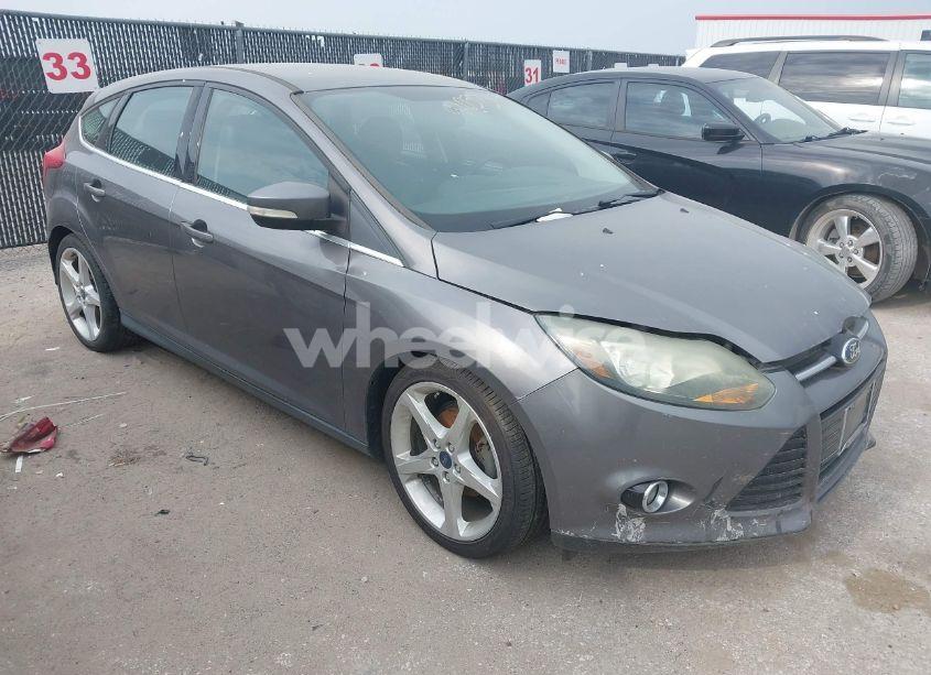 2014 Ford Focus TITANIUM (VIN 1FADP3N29EL382128) main photo