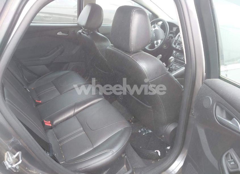 Photo 8 of 2014 Ford Focus TITANIUM (VIN 1FADP3N29EL382128)