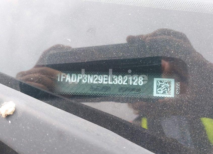 Photo 9 of 2014 Ford Focus TITANIUM (VIN 1FADP3N29EL382128)