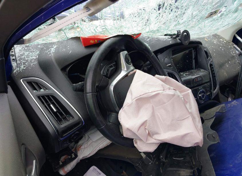 Photo 7 of 2014 Ford Focus TITANIUM (VIN 1FADP3N29EL422952)