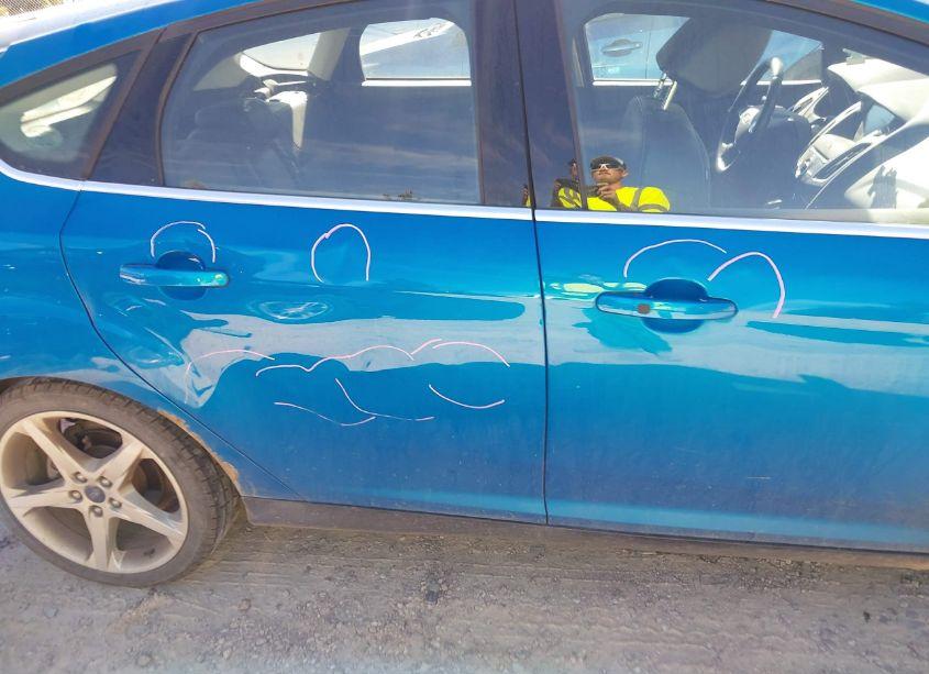 Photo 14 of 2014 Ford Focus TITANIUM (VIN 1FADP3N29EL423146)