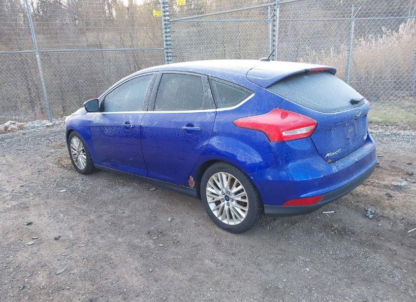 Photo 3 of 2015 Ford Focus TITANIUM (VIN 1FADP3N29FL239939)