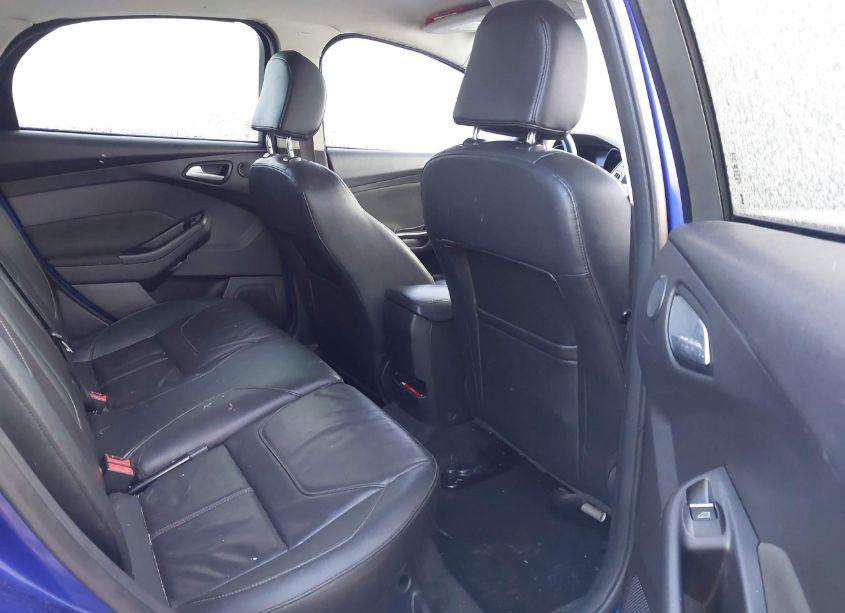 Photo 8 of 2015 Ford Focus TITANIUM (VIN 1FADP3N29FL239939)