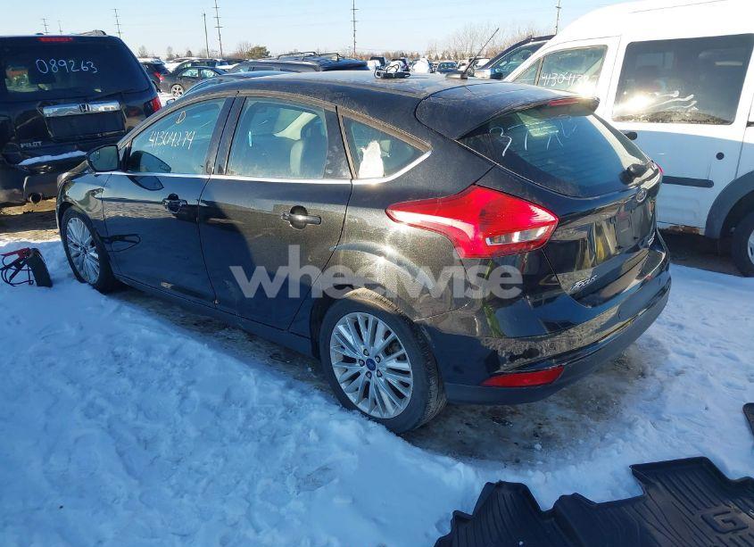 Photo 3 of 2015 Ford Focus TITANIUM (VIN 1FADP3N29FL373723)