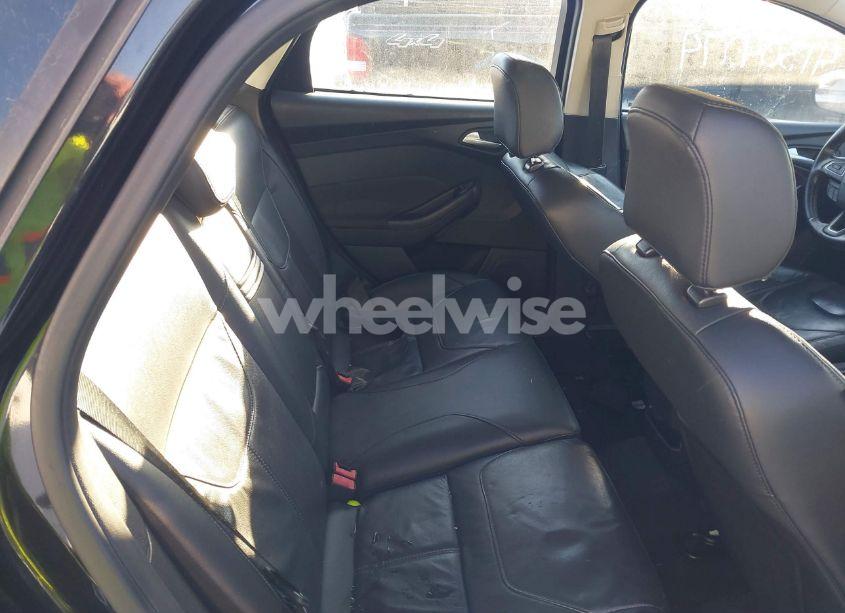 Photo 8 of 2015 Ford Focus TITANIUM (VIN 1FADP3N29FL373723)