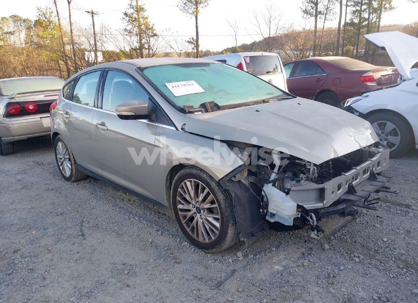 2015 Ford Focus TITANIUM (VIN 1FADP3N29FL381904) main photo