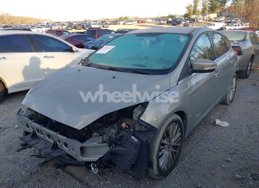 Photo 2 of 2015 Ford Focus TITANIUM (VIN 1FADP3N29FL381904)