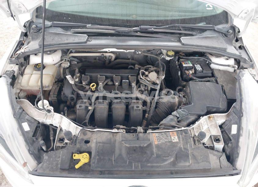 Photo 10 of 2016 Ford Focus TITANIUM (VIN 1FADP3N29GL388546)