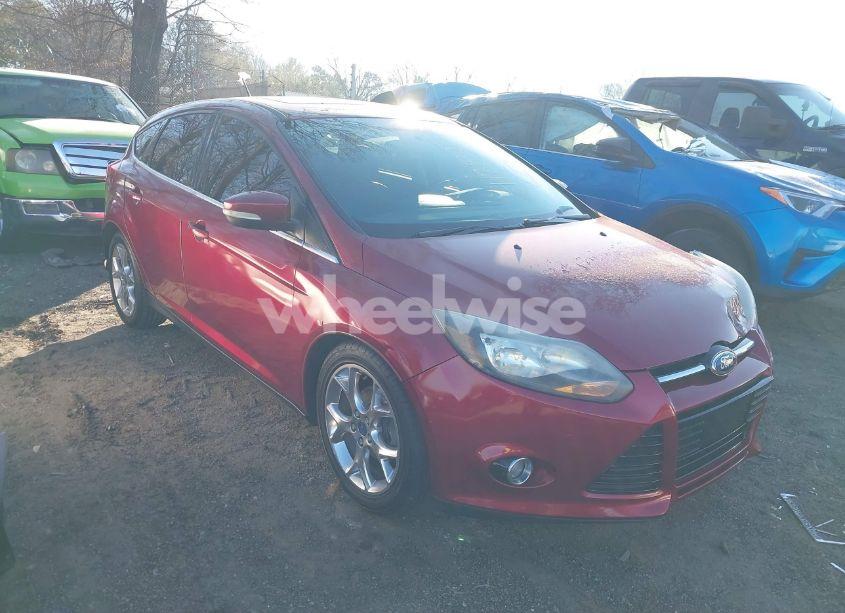 2013 Ford Focus TITANIUM (VIN 1FADP3N2XDL104465) main photo