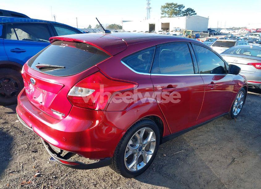 Photo 4 of 2013 Ford Focus TITANIUM (VIN 1FADP3N2XDL104465)
