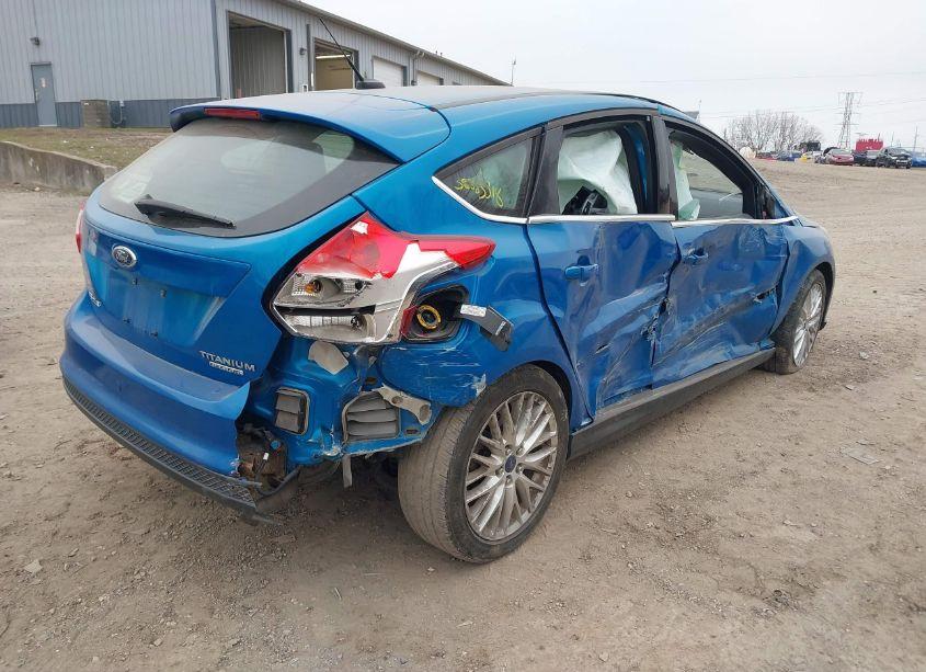 Photo 4 of 2013 Ford Focus TITANIUM (VIN 1FADP3N2XDL143685)
