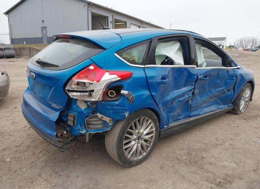 Photo 6 of 2013 Ford Focus TITANIUM (VIN 1FADP3N2XDL143685)