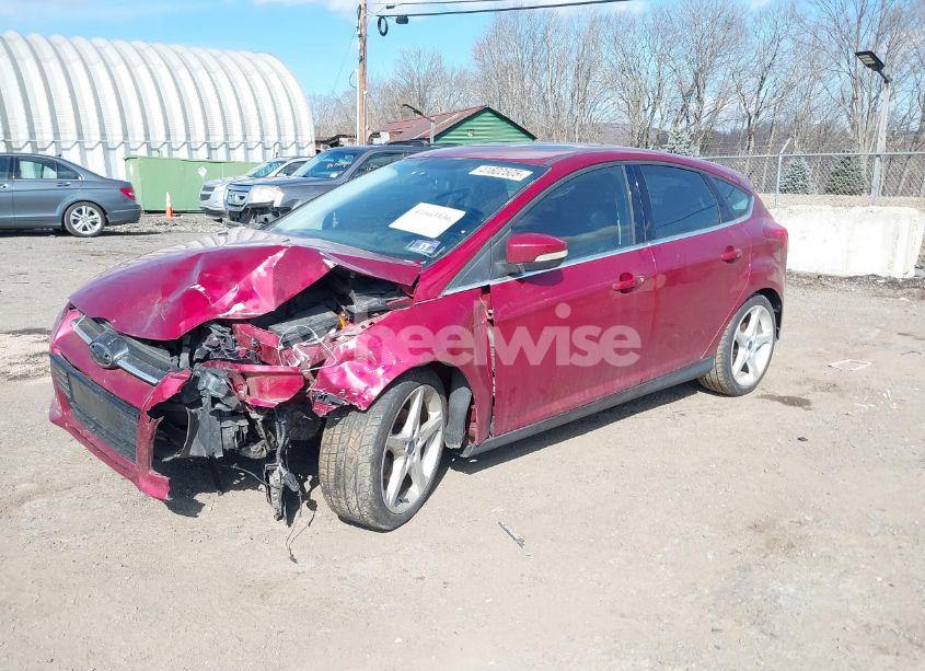 Photo 2 of 2013 Ford Focus TITANIUM (VIN 1FADP3N2XDL168103)