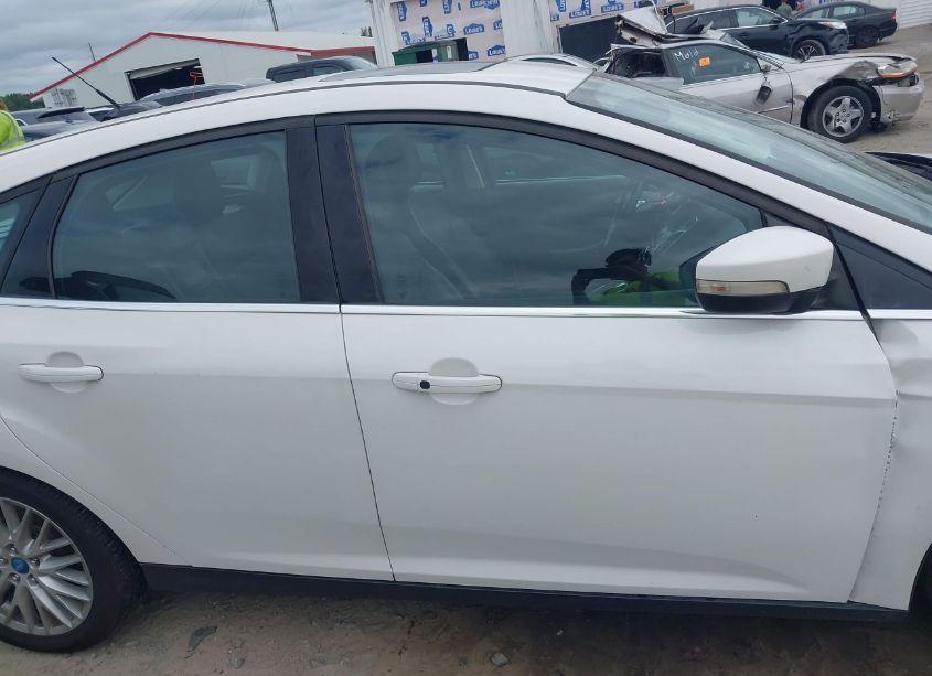 Photo 14 of 2013 Ford Focus TITANIUM (VIN 1FADP3N2XDL206932)