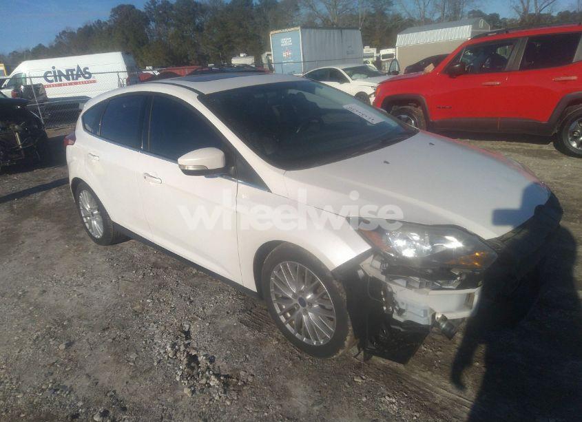 2013 Ford Focus TITANIUM (VIN 1FADP3N2XDL299855) main photo