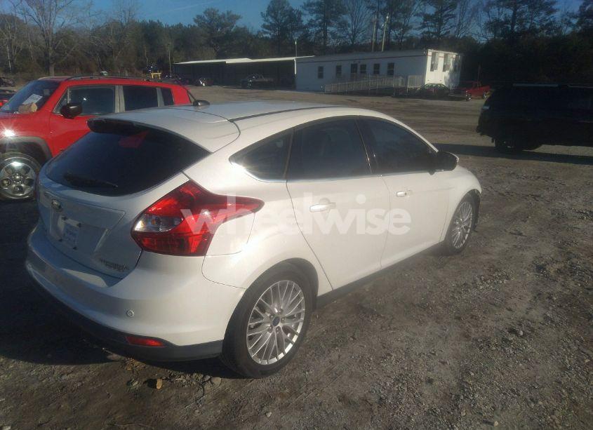 Photo 4 of 2013 Ford Focus TITANIUM (VIN 1FADP3N2XDL299855)