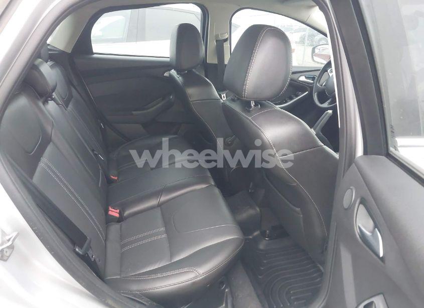 Photo 8 of 2014 Ford Focus TITANIUM (VIN 1FADP3N2XEL276058)