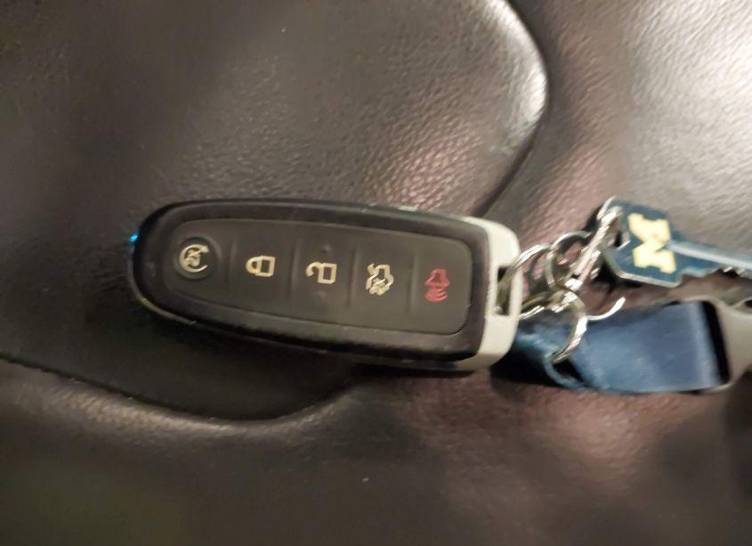 Photo 11 of 2015 Ford Focus TITANIUM (VIN 1FADP3N2XFL205069)