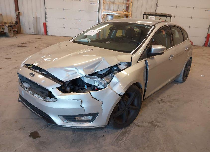 Photo 2 of 2015 Ford Focus TITANIUM (VIN 1FADP3N2XFL205069)