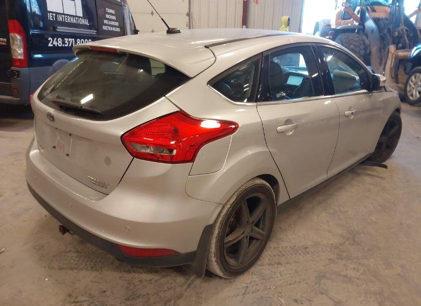 Photo 4 of 2015 Ford Focus TITANIUM (VIN 1FADP3N2XFL205069)