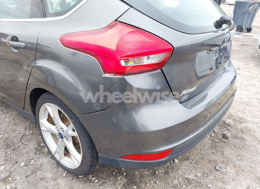 Photo 6 of 2015 Ford Focus TITANIUM (VIN 1FADP3N2XFL227573)