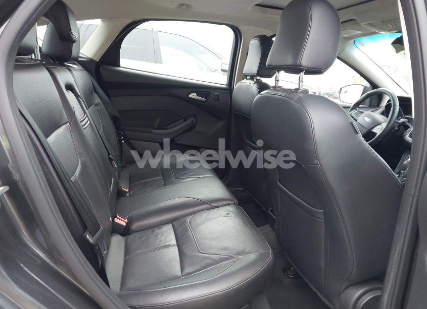 Photo 8 of 2015 Ford Focus TITANIUM (VIN 1FADP3N2XFL227573)