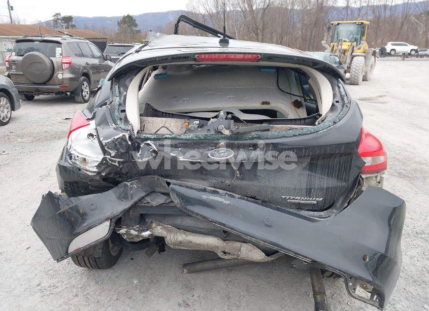 Photo 17 of 2015 Ford Focus TITANIUM (VIN 1FADP3N2XFL259357)
