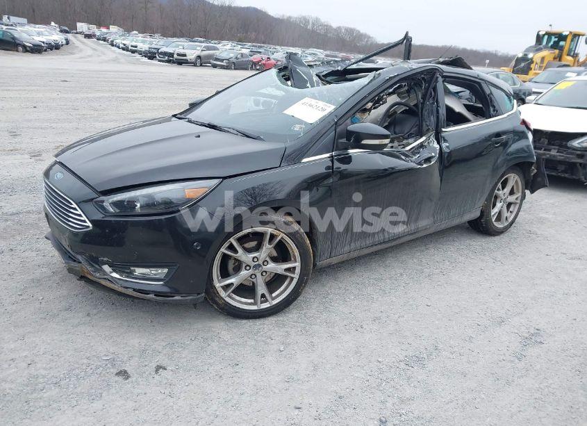 Photo 2 of 2015 Ford Focus TITANIUM (VIN 1FADP3N2XFL259357)