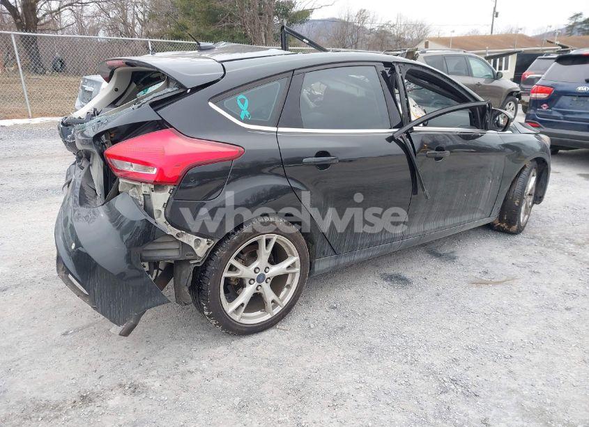 Photo 4 of 2015 Ford Focus TITANIUM (VIN 1FADP3N2XFL259357)