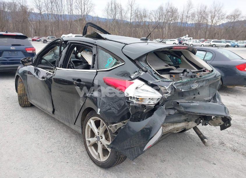 Photo 6 of 2015 Ford Focus TITANIUM (VIN 1FADP3N2XFL259357)