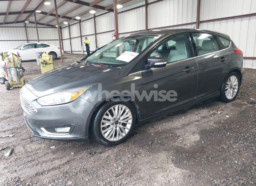 Photo 2 of 2016 Ford Focus TITANIUM (VIN 1FADP3N2XGL299584)