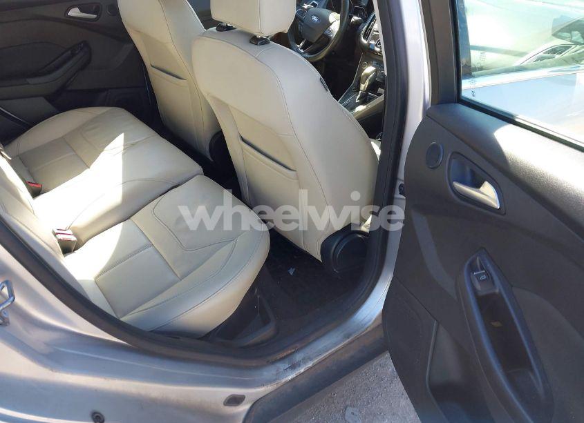 Photo 8 of 2017 Ford Focus TITANIUM (VIN 1FADP3N2XHL291485)