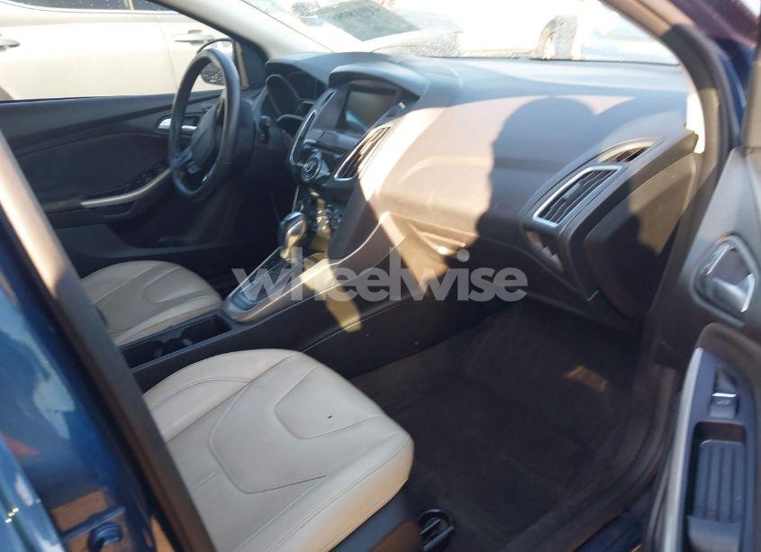 Photo 5 of 2018 Ford Focus TITANIUM (VIN 1FADP3N2XJL279326)