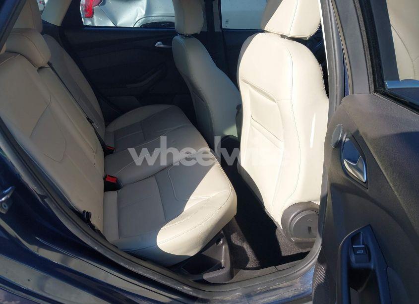 Photo 8 of 2018 Ford Focus TITANIUM (VIN 1FADP3N2XJL279326)