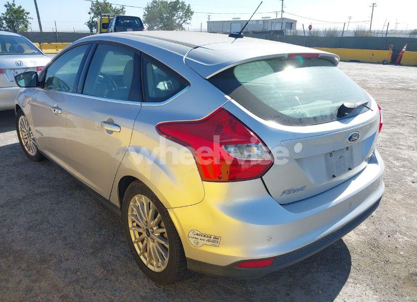 Photo 3 of 2013 Ford Focus ELECTRIC (VIN 1FADP3R40DL364398)