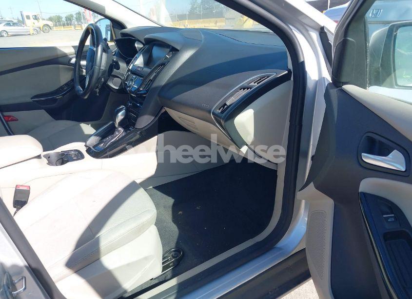 Photo 5 of 2013 Ford Focus ELECTRIC (VIN 1FADP3R40DL364398)