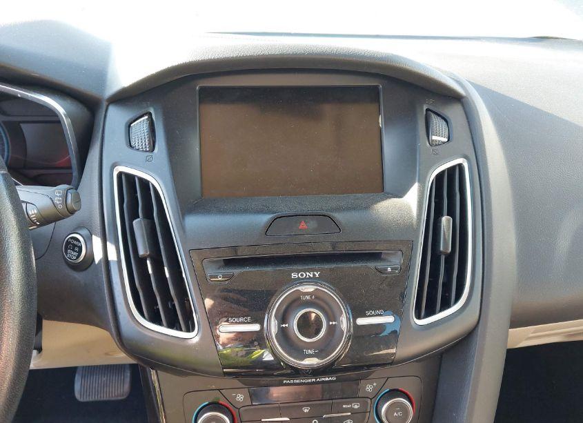 Photo 13 of 2015 Ford Focus ELECTRIC (VIN 1FADP3R42FL208835)