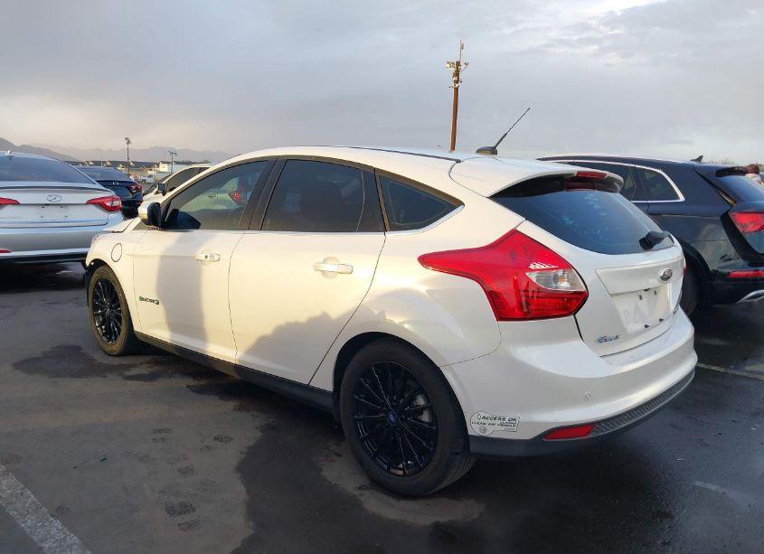 Photo 3 of 2013 Ford Focus ELECTRIC (VIN 1FADP3R45DL364350)